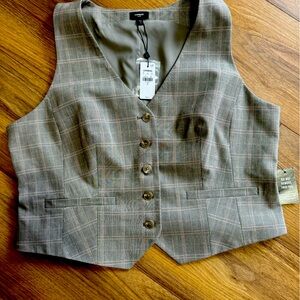 NEW Express XL Woman’s Vest